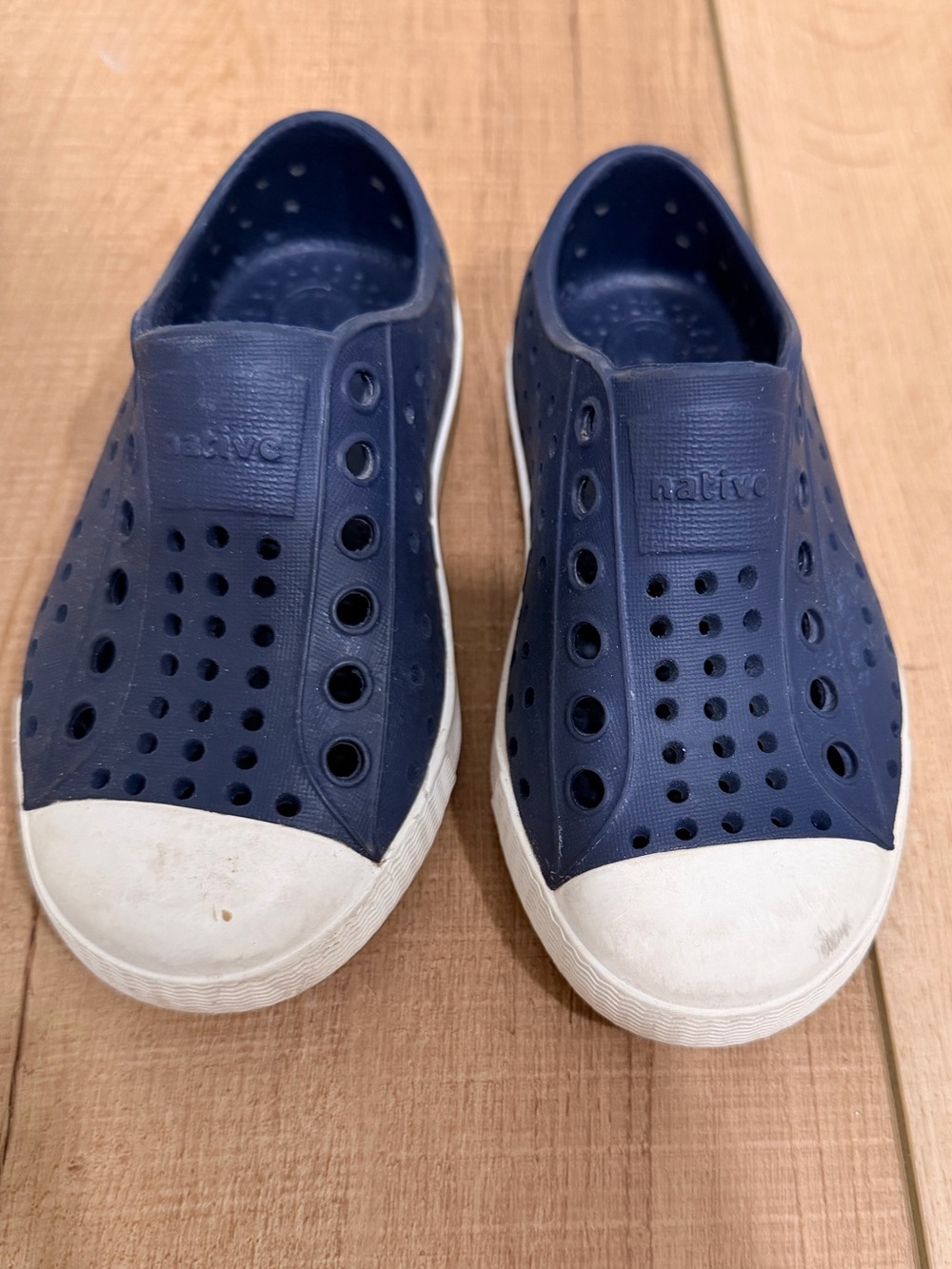 Native Kids Slip-On Water Shoe in Navy and White